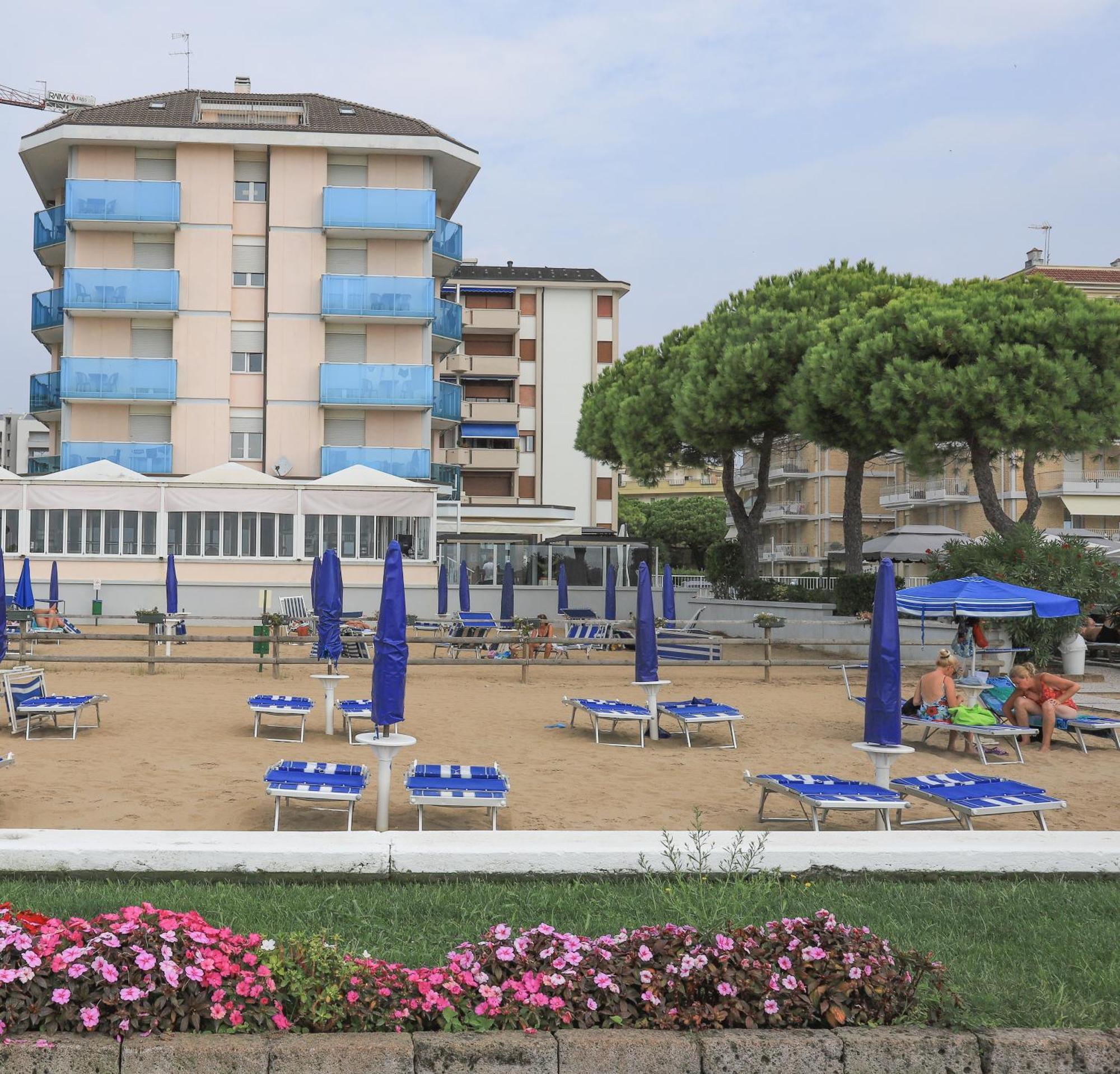 Hotel La Bussola Τζεσόλο Λίντο Εξωτερικό φωτογραφία