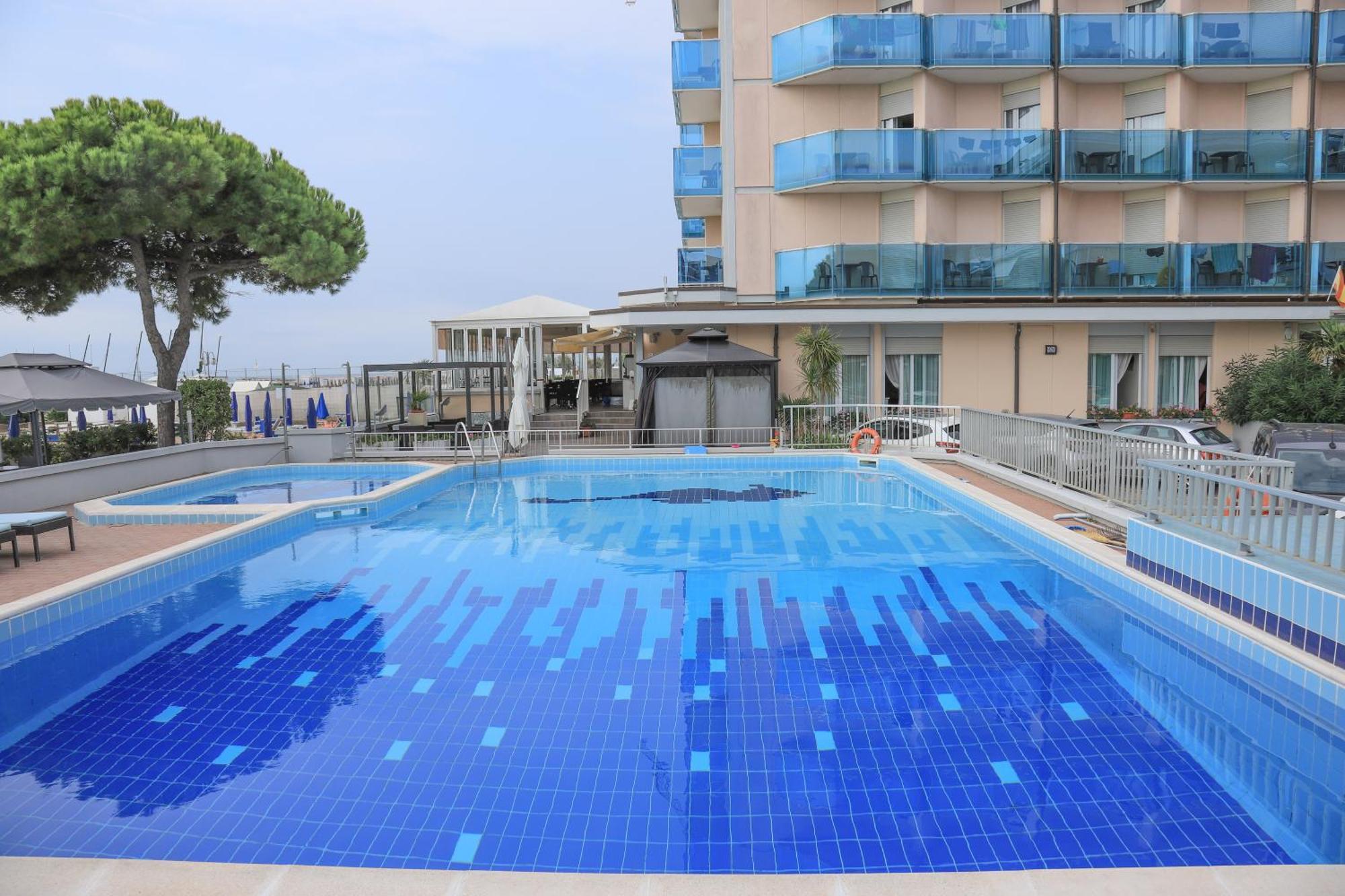 Hotel La Bussola Τζεσόλο Λίντο Εξωτερικό φωτογραφία