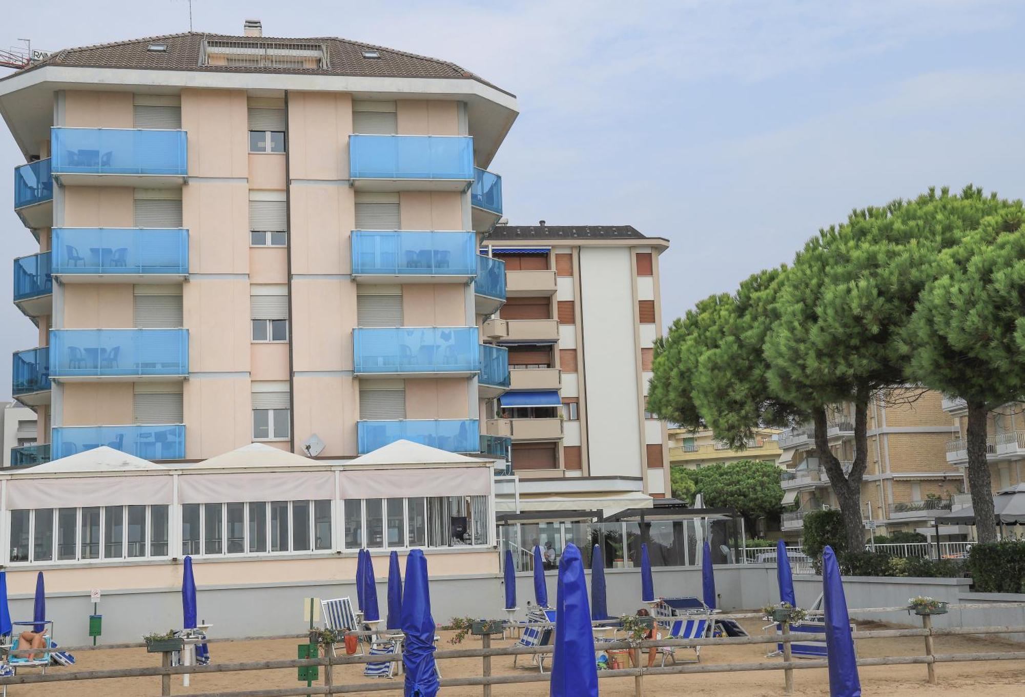 Hotel La Bussola Τζεσόλο Λίντο Εξωτερικό φωτογραφία