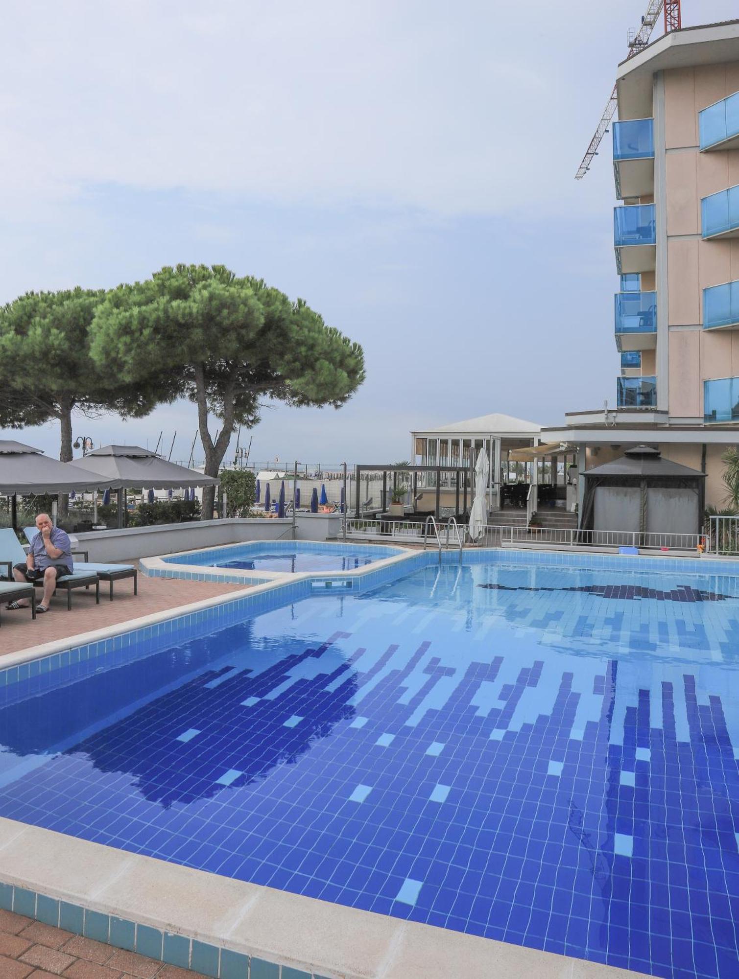Hotel La Bussola Τζεσόλο Λίντο Εξωτερικό φωτογραφία