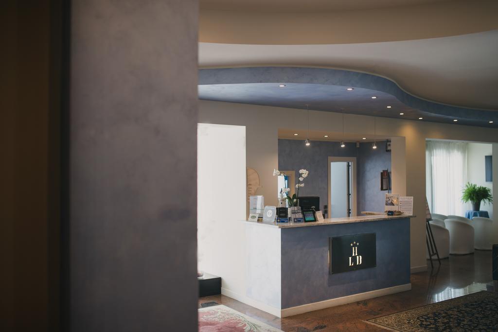 Hotel La Bussola Τζεσόλο Λίντο Εξωτερικό φωτογραφία