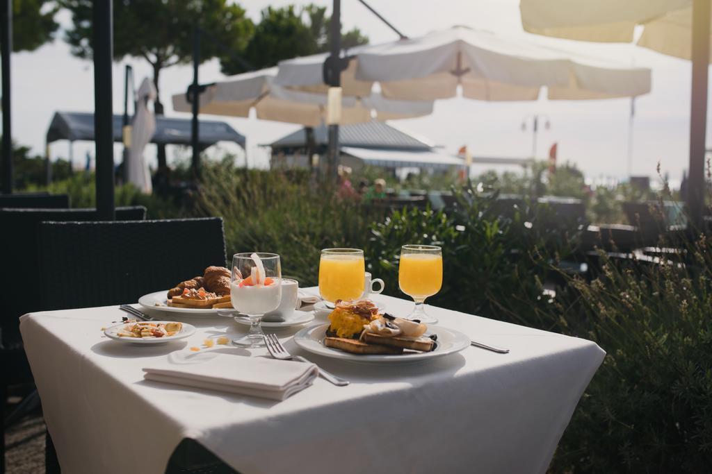 Hotel La Bussola Τζεσόλο Λίντο Εξωτερικό φωτογραφία