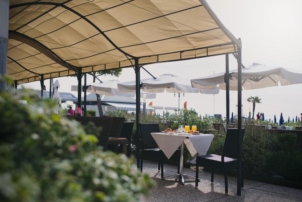 Hotel La Bussola Τζεσόλο Λίντο Εξωτερικό φωτογραφία