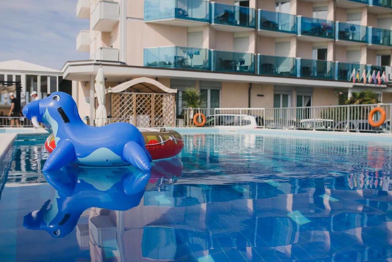 Hotel La Bussola Τζεσόλο Λίντο Εξωτερικό φωτογραφία